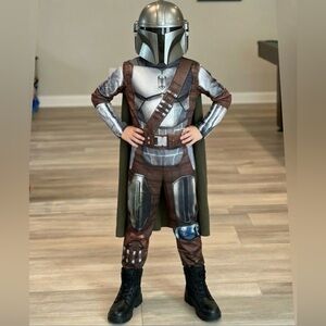 Youth Mandalorian Costume with Helmet 10-12 (Medium)